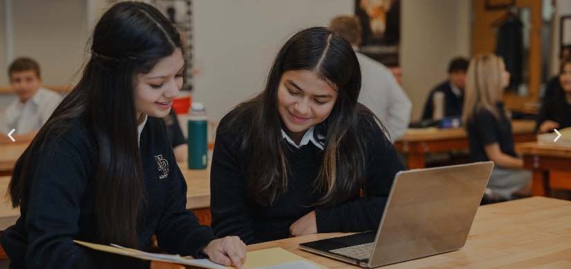 Notre Dame Academy는 IB 과정을 기반으로 탐구형 학습과 대학 수준 연구 프로젝트를 결합한 글로벌 교육 커리큘럼을 제공하는 조지아 명문 사립학교